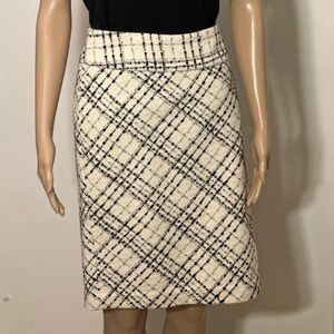 White House Black Market Black and Cream Pencil Skirt